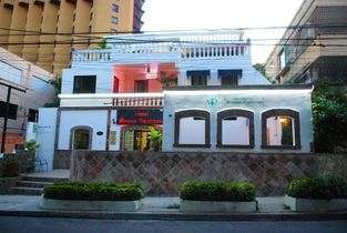 Hotel-Maison-Gautreaux-Entrance